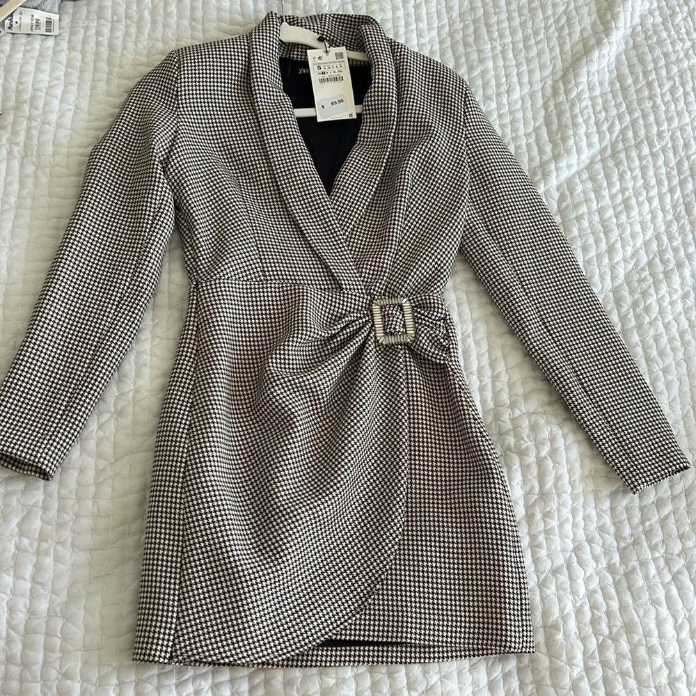 Zara dress new with tags. Never worn. Small size. Original price $89.90